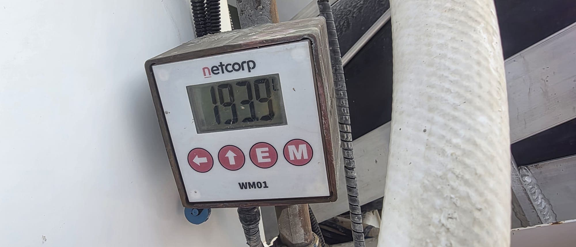 Netcorp WM01 water flow meter fitted to a concrete agitator.